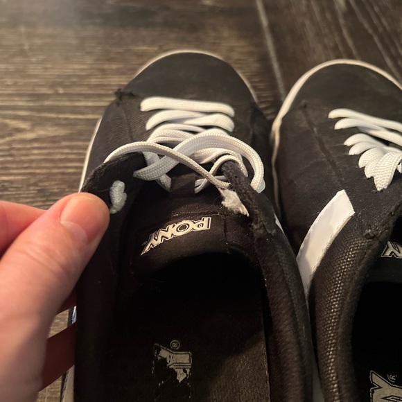 Vintage Pony Classic Low Sneakers size 9.5 - Picture 4 of 6